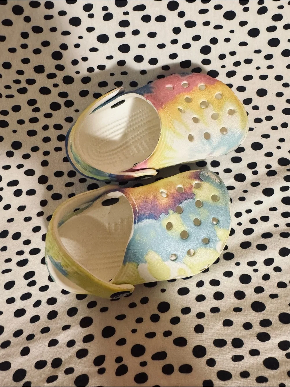 CROCS Kids Tie-Dye Clogs in Yellow, Blue, pink & purple
